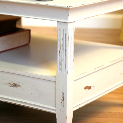 Upcycling Furniture: A Shabby Chic Coffee Table