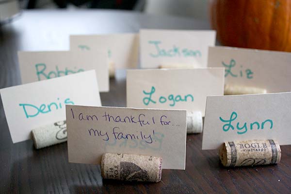 Thanksgiving Crafts: Gratitude Place Cards