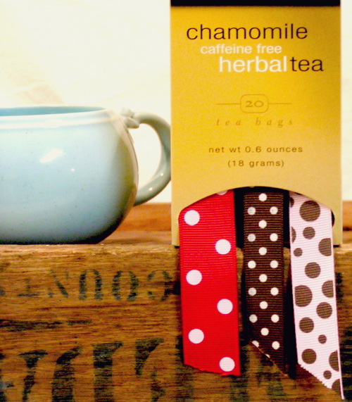 tea box ribbon holder