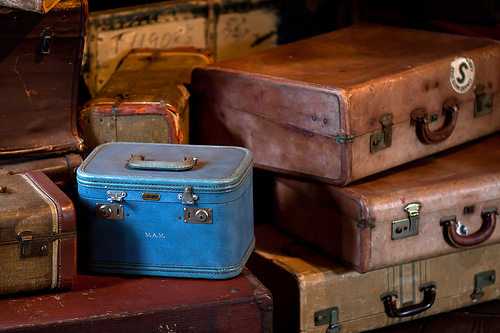 Suitcase DIY: 3 Craft Projects for Vintage Suitcases