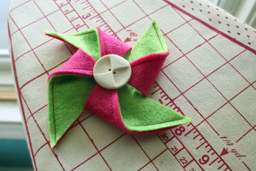 pinwheel button