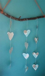 10 Recycled Valentine Decorations