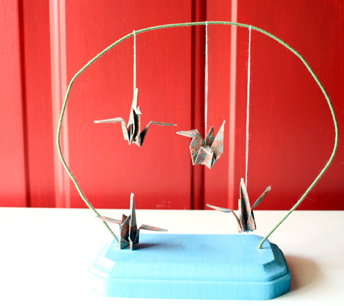 10 Wrapping Paper Crafts to Use Up that Gift Wrap: Paper Crane Desktop Mobile