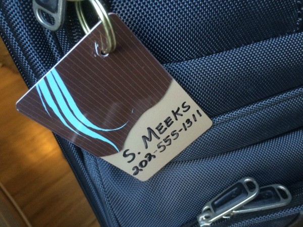 DIY Luggage Tags Made from Old Hotel Room Keys