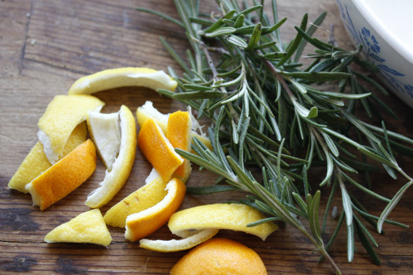 DIY Natural Cold and Flu Remedies: Rosemary Wellness Simmer by 5 Orange Potatoes