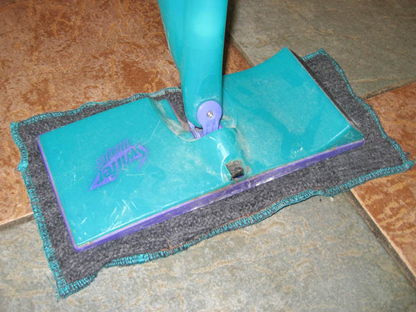 Our Swiffer has been living in the closet for quite some time now, but we recently pulled it out again, and I made some DIY Swiffer pads for it!