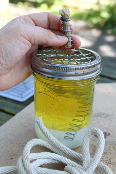 Make This Safe Oil Lamp With a Mason Jar and Olive Oil [Tutorial]