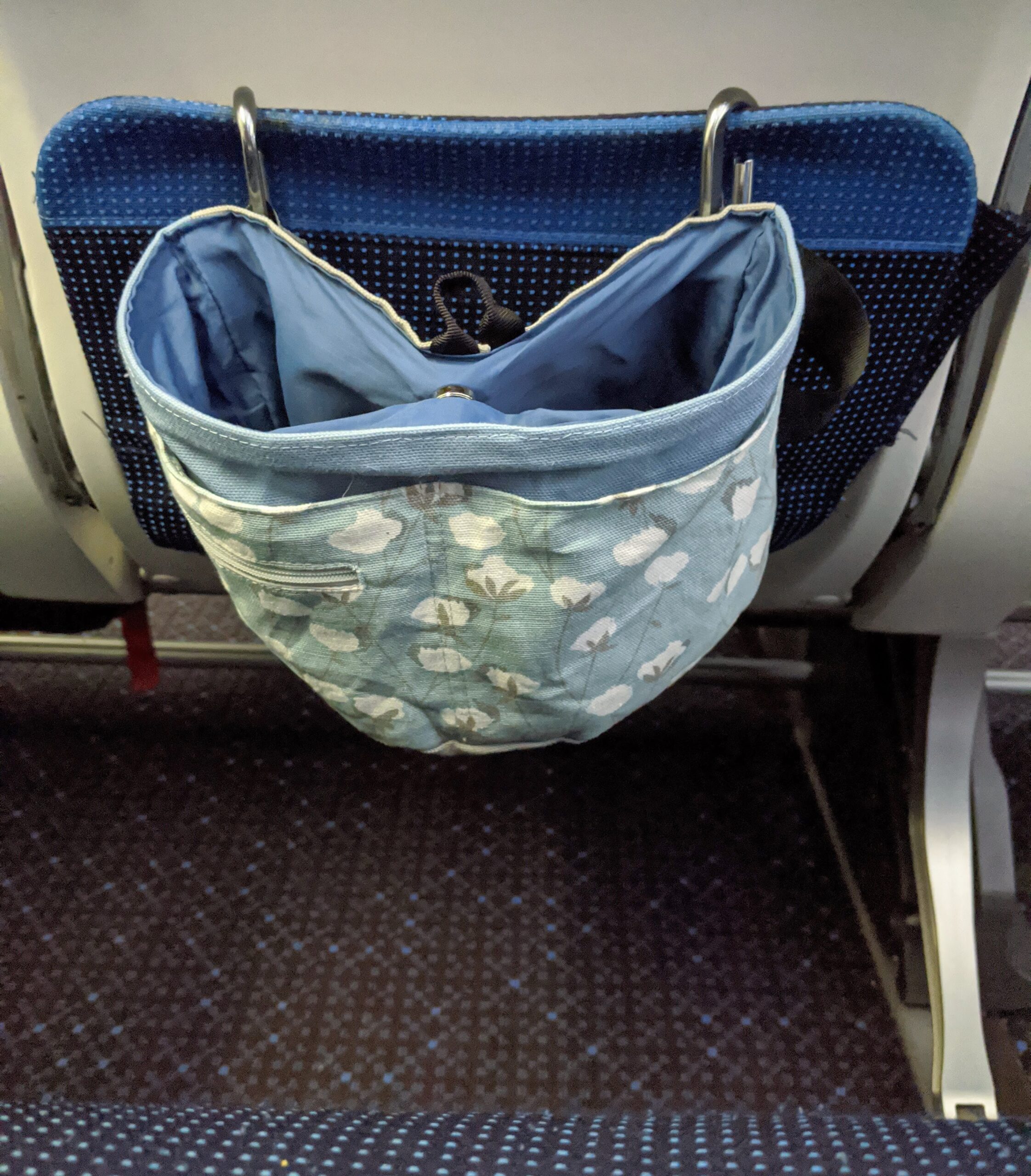 airplane bag caddy
