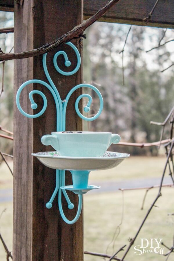 Tea Cup Bird Feeder via DIY Show Off