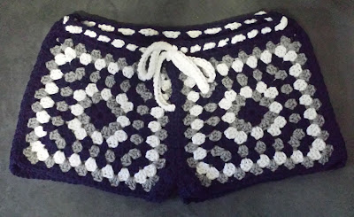 granny square shorts from 365 Crochet