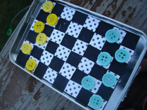 Mini Checkers 16 Ways to Upcycle Altoids Tins • Crafting a Green World